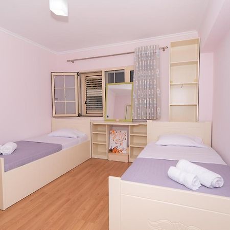 Tirana Central Exclusive Bagian luar foto