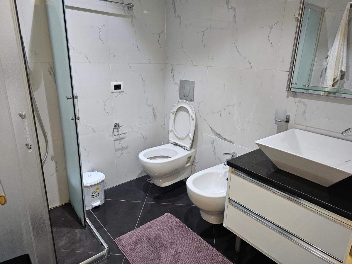 Tirana Central Exclusive Bagian luar foto