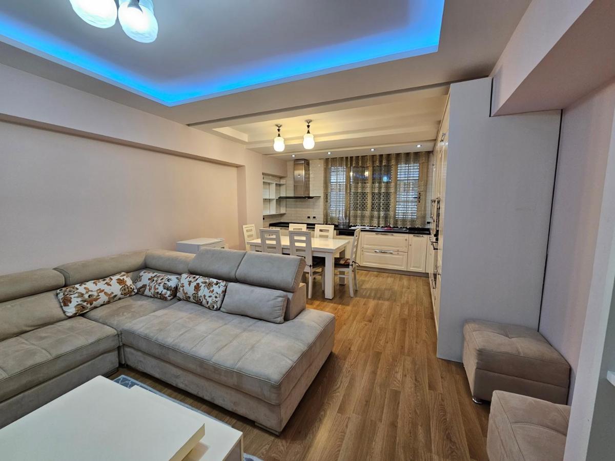 Tirana Central Exclusive Bagian luar foto