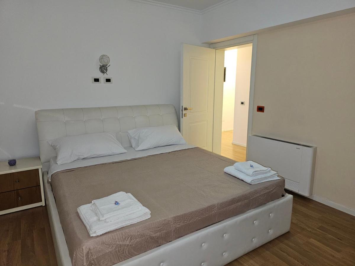 Tirana Central Exclusive Bagian luar foto