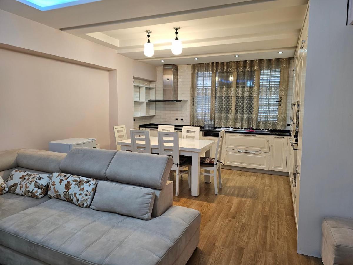 Tirana Central Exclusive Bagian luar foto