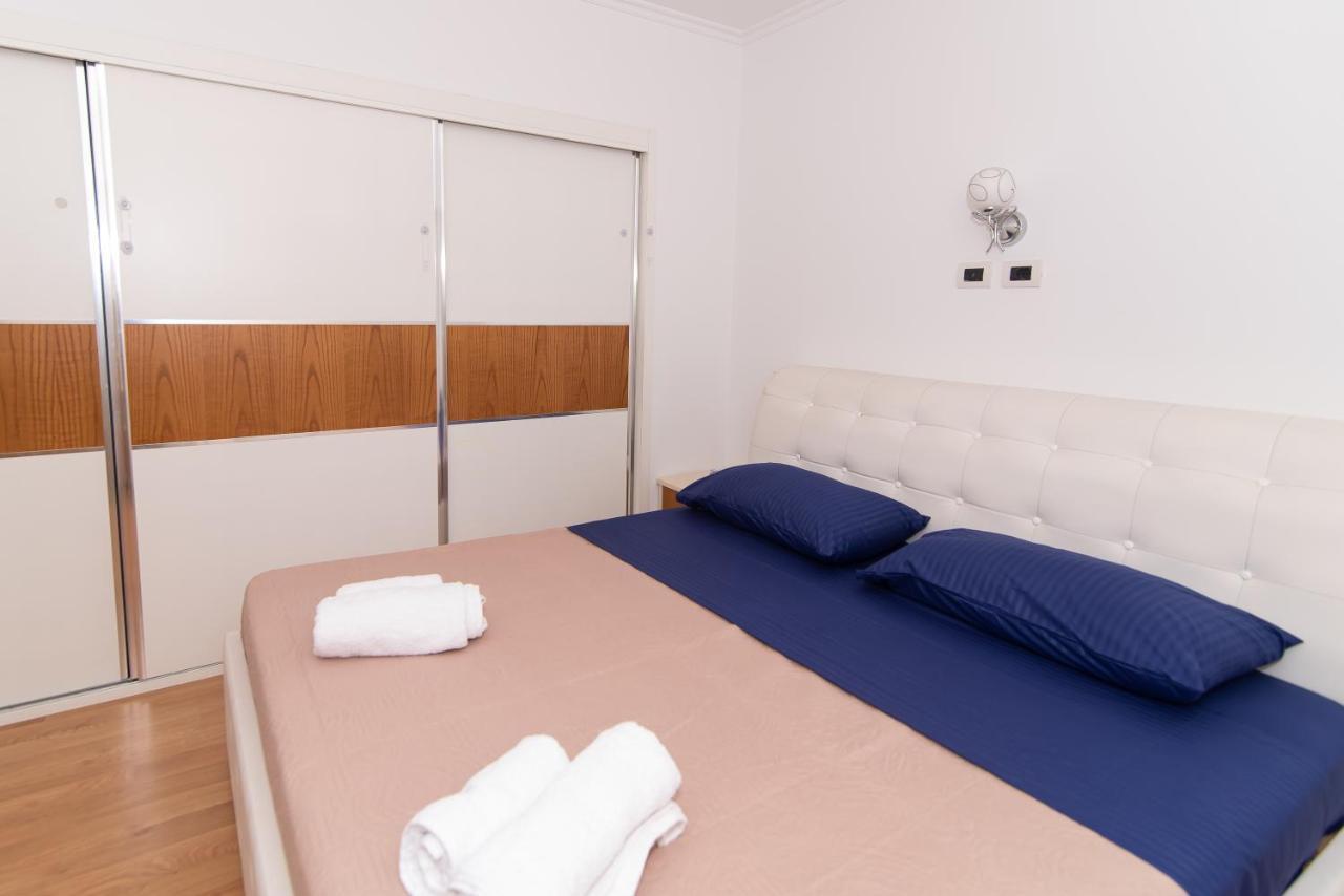 Tirana Central Exclusive Bagian luar foto