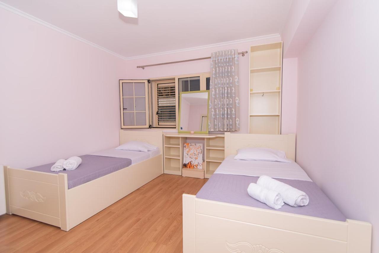 Tirana Central Exclusive Bagian luar foto