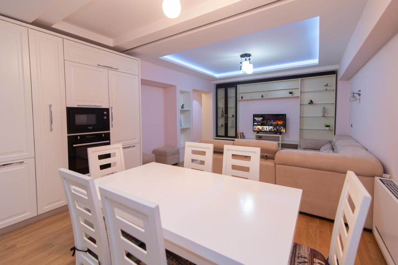 Tirana Central Exclusive Bagian luar foto