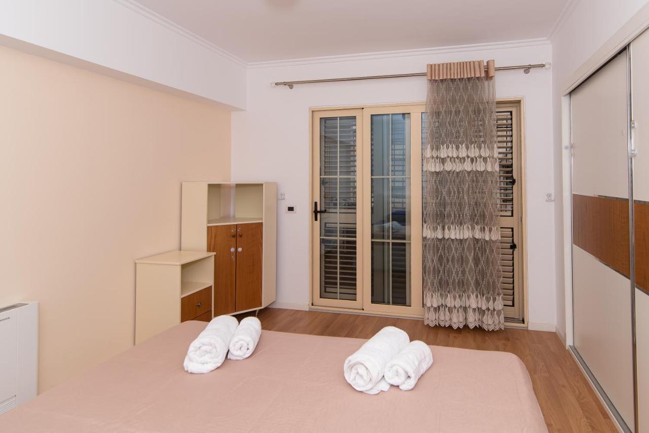 Tirana Central Exclusive Bagian luar foto