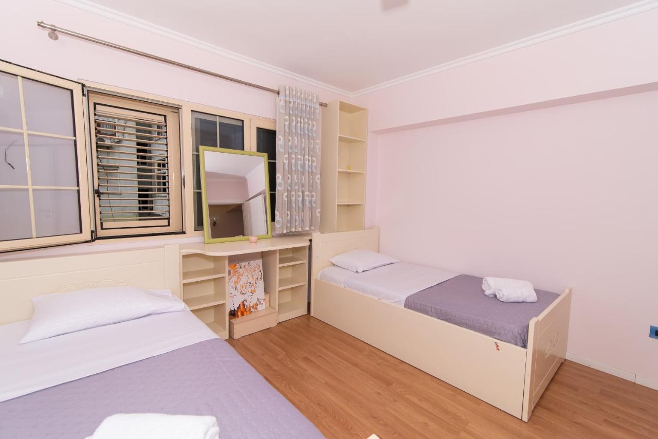 Tirana Central Exclusive Bagian luar foto