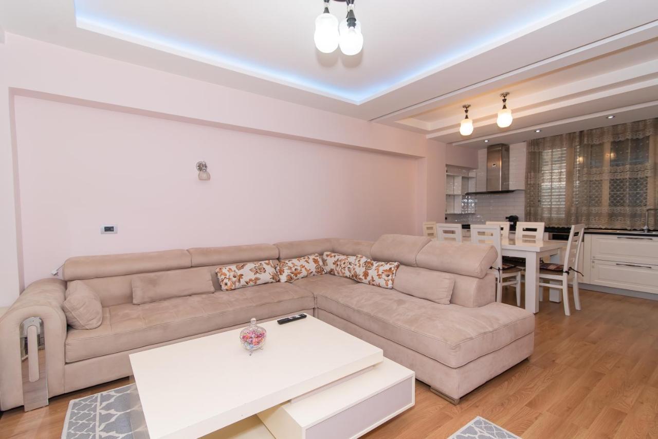Tirana Central Exclusive Bagian luar foto