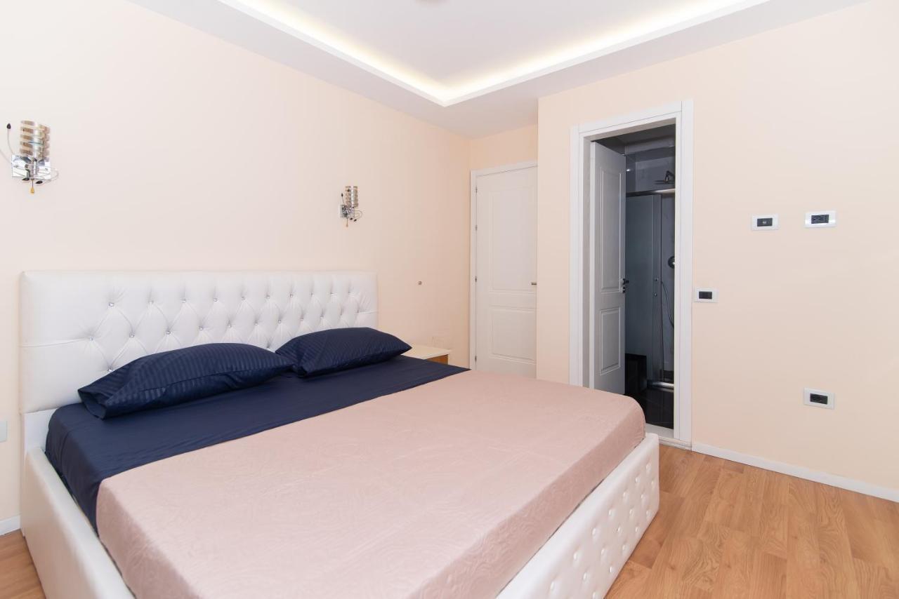 Tirana Central Exclusive Bagian luar foto