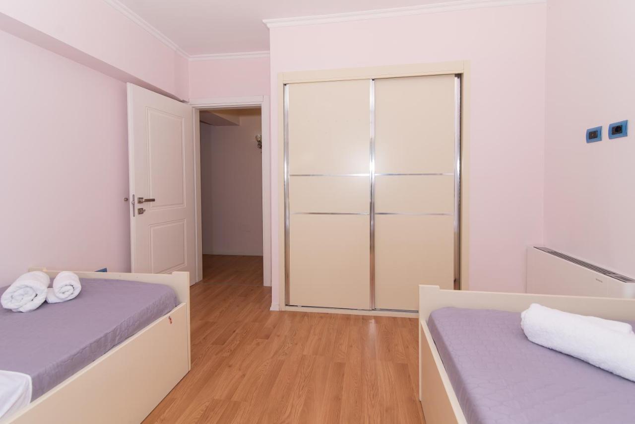 Tirana Central Exclusive Bagian luar foto
