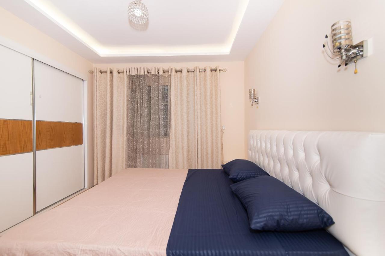 Tirana Central Exclusive Bagian luar foto